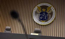 A microphone in front of the FCC briefing room table. 