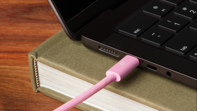 Beats Power Pink woven cable